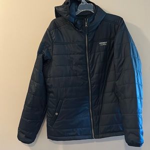 Like New L L Bean Men’s Mountain Classic Puffer Hooded Jacket, Black L